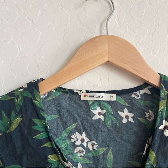 Marine Layer Bek Cinch Top in Black Floral - Picture 4 of 7